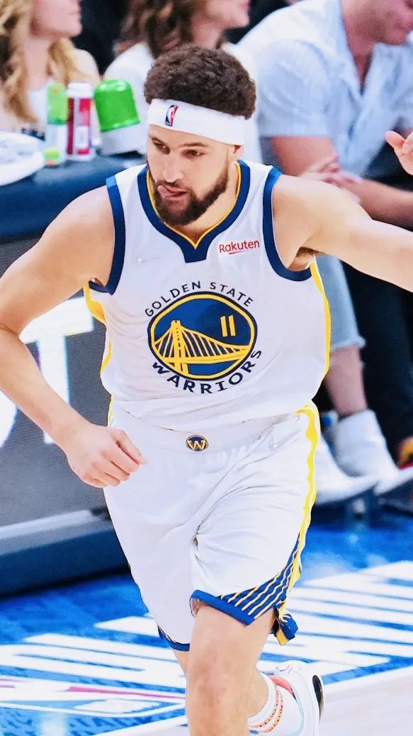 nba篮球场壁纸全景图(「球星壁纸第69期」:西决g3勇士队,请拿走你偶像