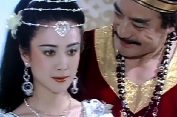 13位饰演妲己的女星，有人天生媚骨，有人滥竽充数