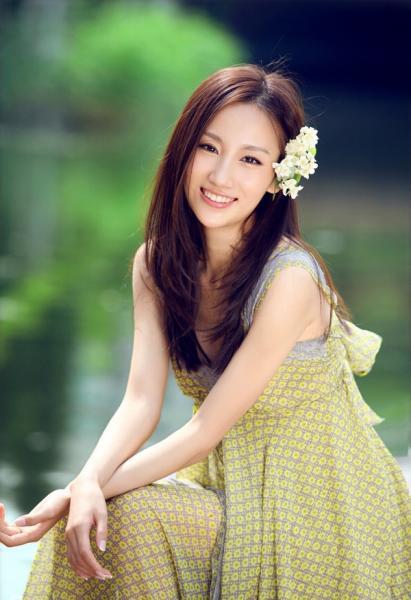 2022高考作文备考，优秀作文欣赏：《“蹲下去”和“站起来”》