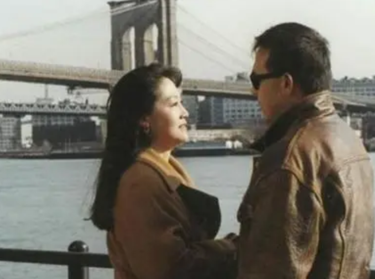 清华天之骄子移民北美，靠刷油漆悲惨过活，44岁跳桥惨烈自尽始末