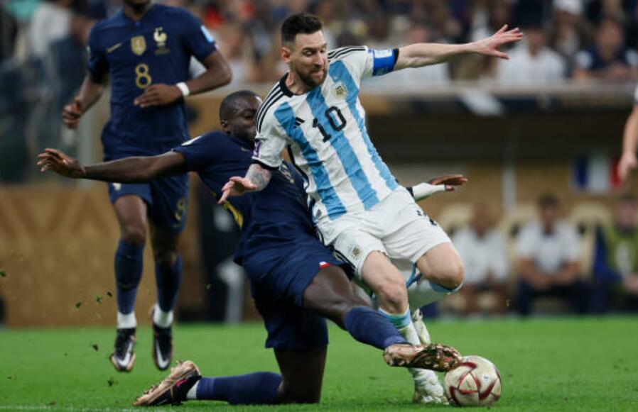 7-5！史诗级决赛！阿根廷击败法国，梅西首夺世界杯，门将封神