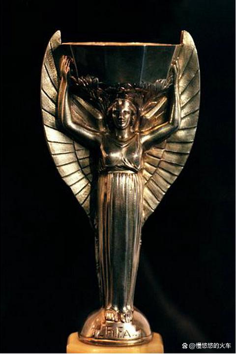 世界杯冠军奖杯为什么定名（为什么足球世界杯奖杯要还回去？）-趣拿体育