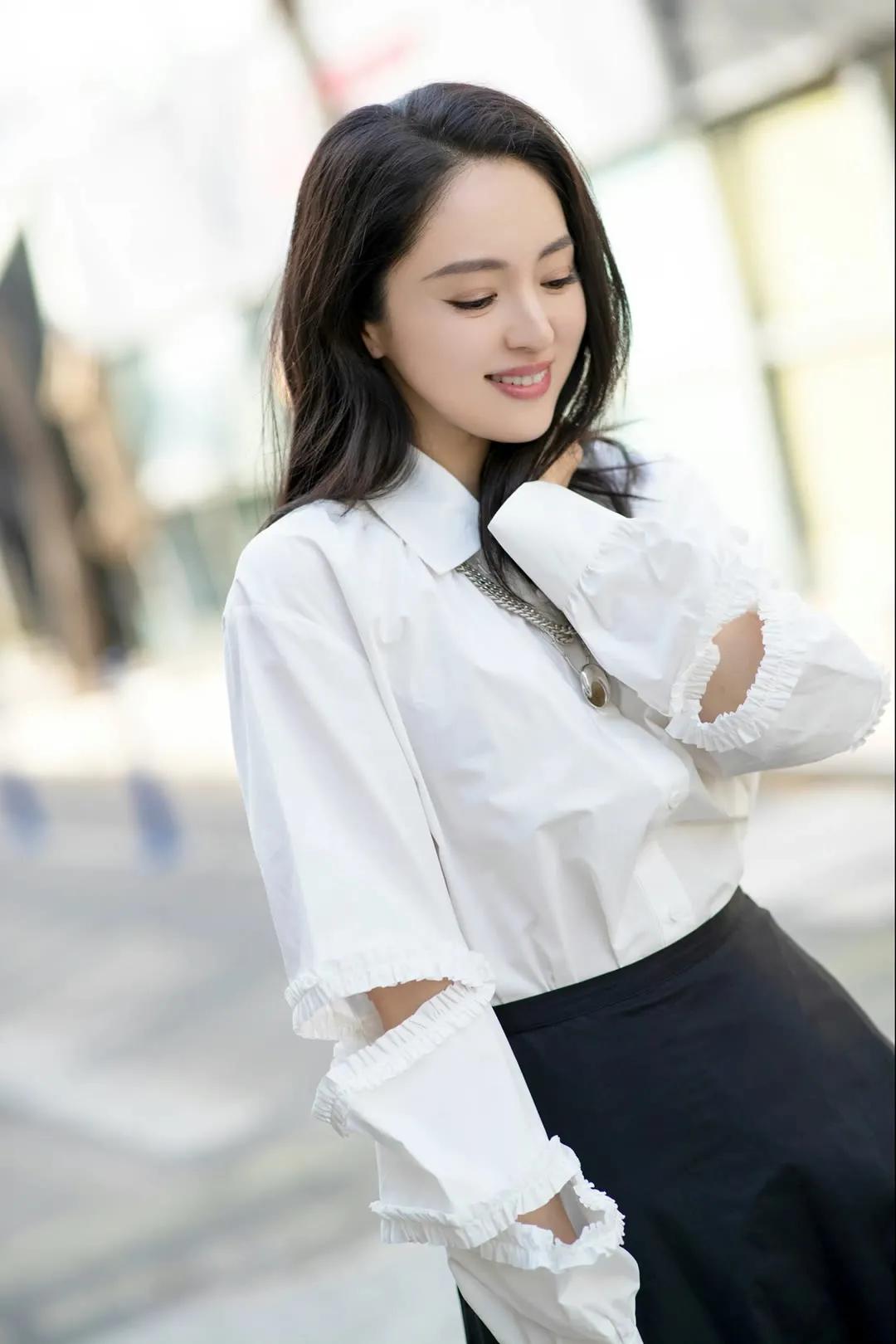 明星美图壁纸：董璇，优雅动人，太好看了