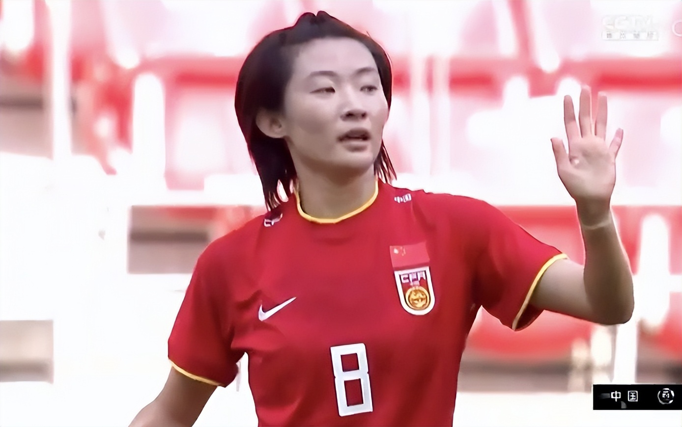 三支国家队同日出征:女足2-0 男足0-3 男篮无缘亚洲4强)