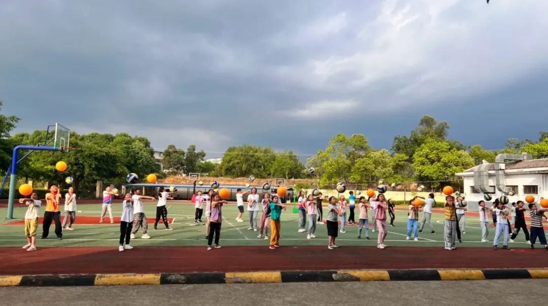 排球显英姿运动助成长｜大林小学参加首届中小学排球联赛并获佳绩