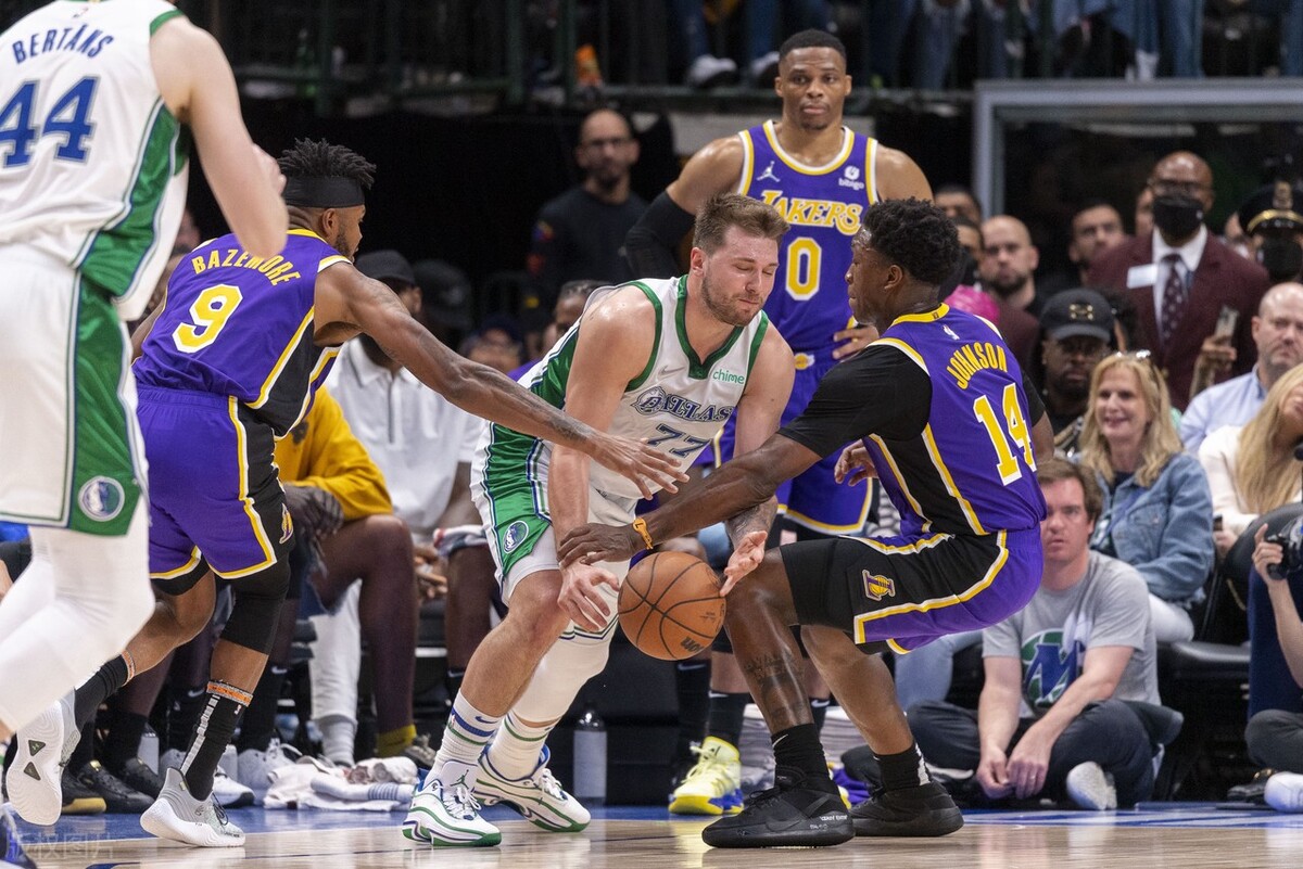 为什么nba湖人（从NBA夺冠热门到掉出西部前10，3点分析原因，湖人为何这么差劲）