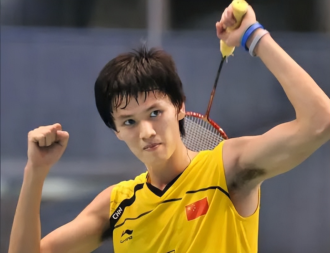 鲍春来退役的这么早(国羽颜值天花板,退役后安置体育局的鲍春来级别