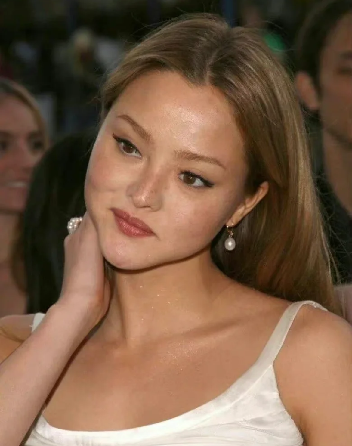 终于不流行傻白甜女主了，今年流行的是“疯批美人”，太有气场