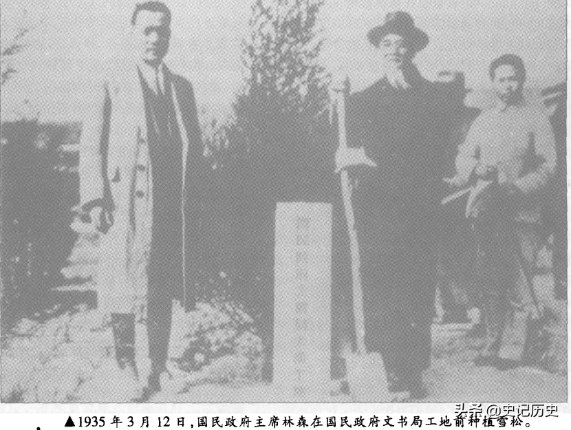 ����12�����������ϯ����ɭ����ȥ��������ʯ�ʴ��ң�����ɵģ�