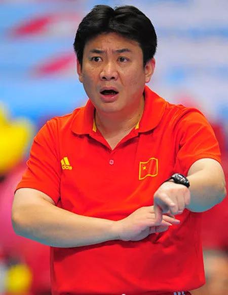 蔡斌任女排主教练为什么会争议不断 球迷应该怎样对待新任主教练