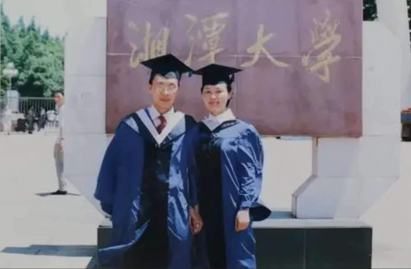 湖南高院法官周春梅：拒“打招呼”被杀害，3岁女儿哭着找妈妈