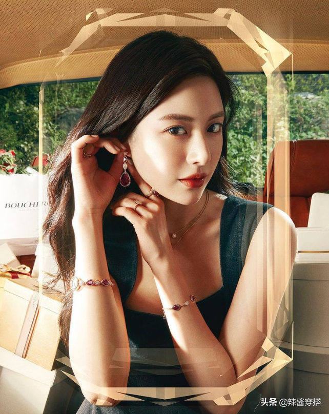 2022年度色“长春花蓝”耳环推荐！Dior、Tiffany、VCA6大品牌