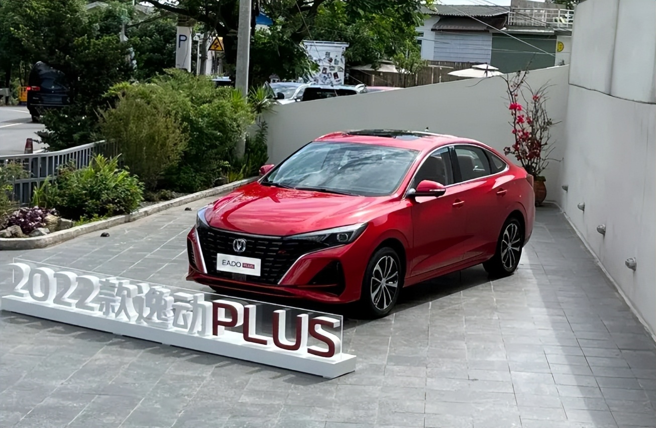 一步到位，2022年下半年最值得入的旗舰机，这2款贵的有道理