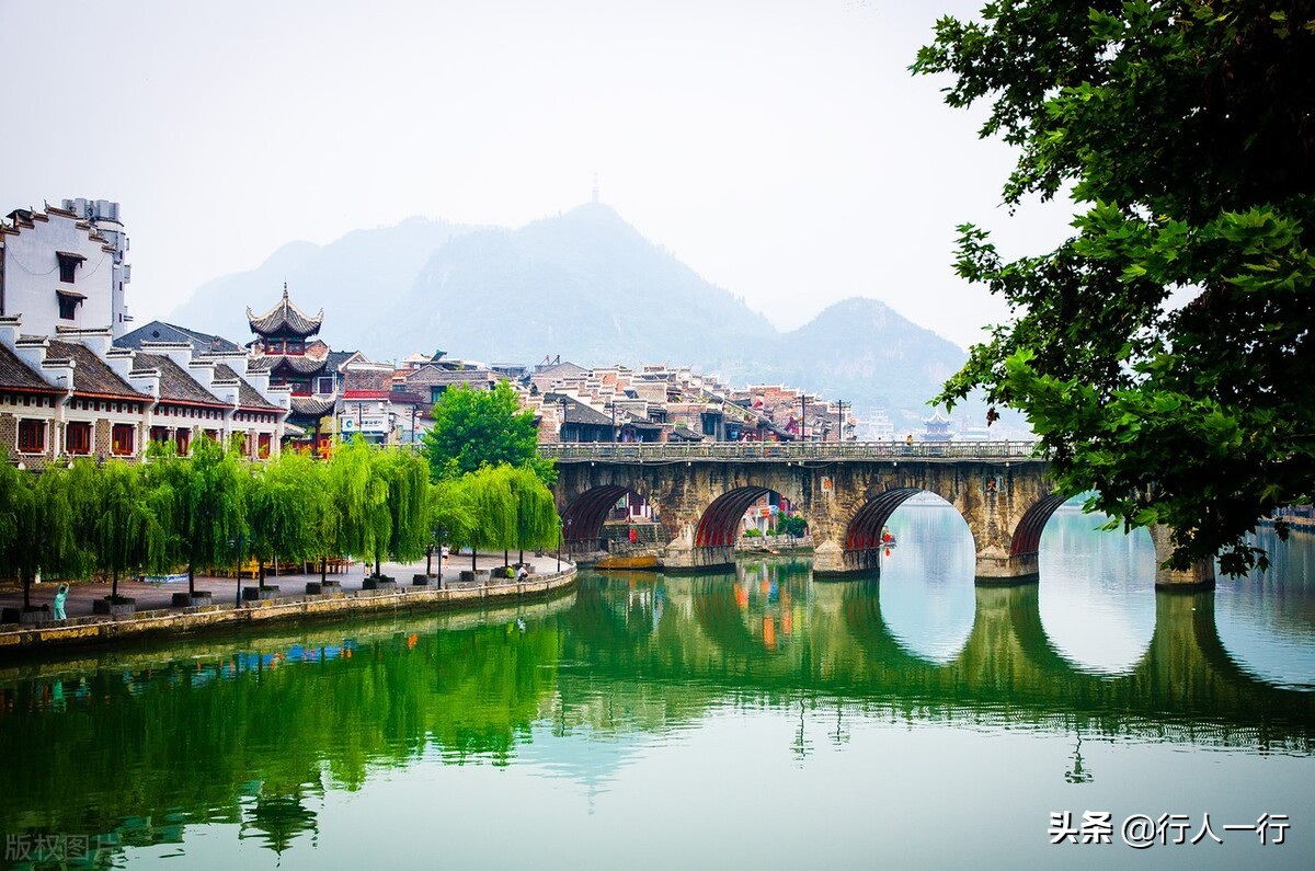 贵州必去十大景点（贵州必去十大景点排名榜图片）