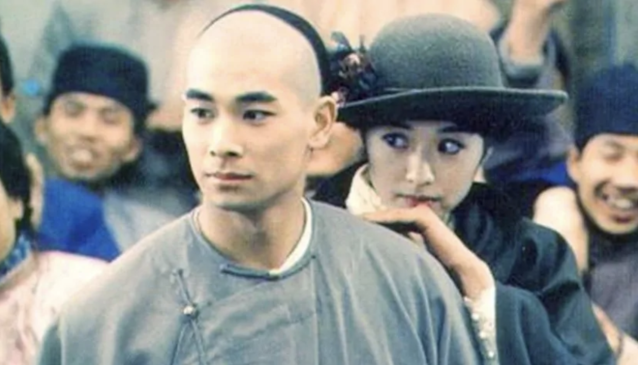 赵文卓晒庆生照，50岁依然精神矍铄满头乌发，获大女儿写信送祝福