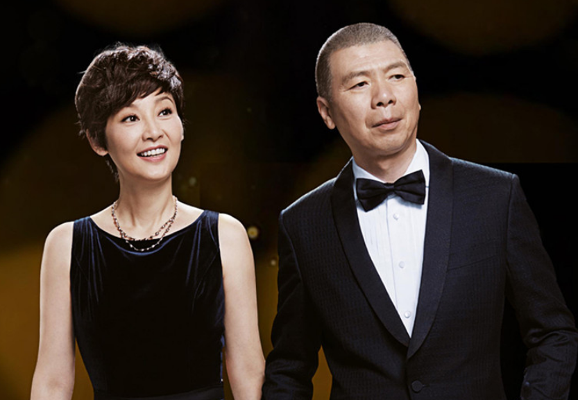 23年后再看冯小刚与徐帆的婚姻，才明白她的隐忍是最好的选择