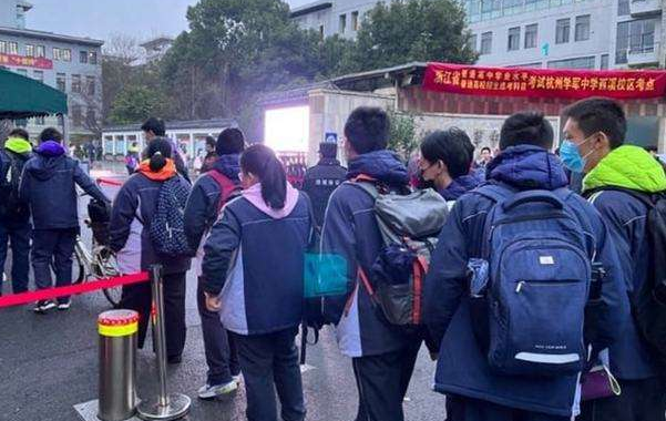 浙江“首场高考”成绩出炉，外省考生羡慕，浙江考生有苦说不出