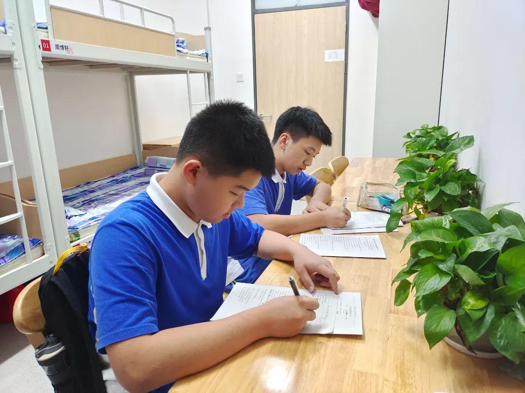 深圳市紅山中學(xué):創(chuàng)造璀璨新星 筑夢(mèng)希望未來(圖34) 深圳市紅山中學(xué):創(chuàng)造璀璨新星 筑夢(mèng)希望未來(圖34)