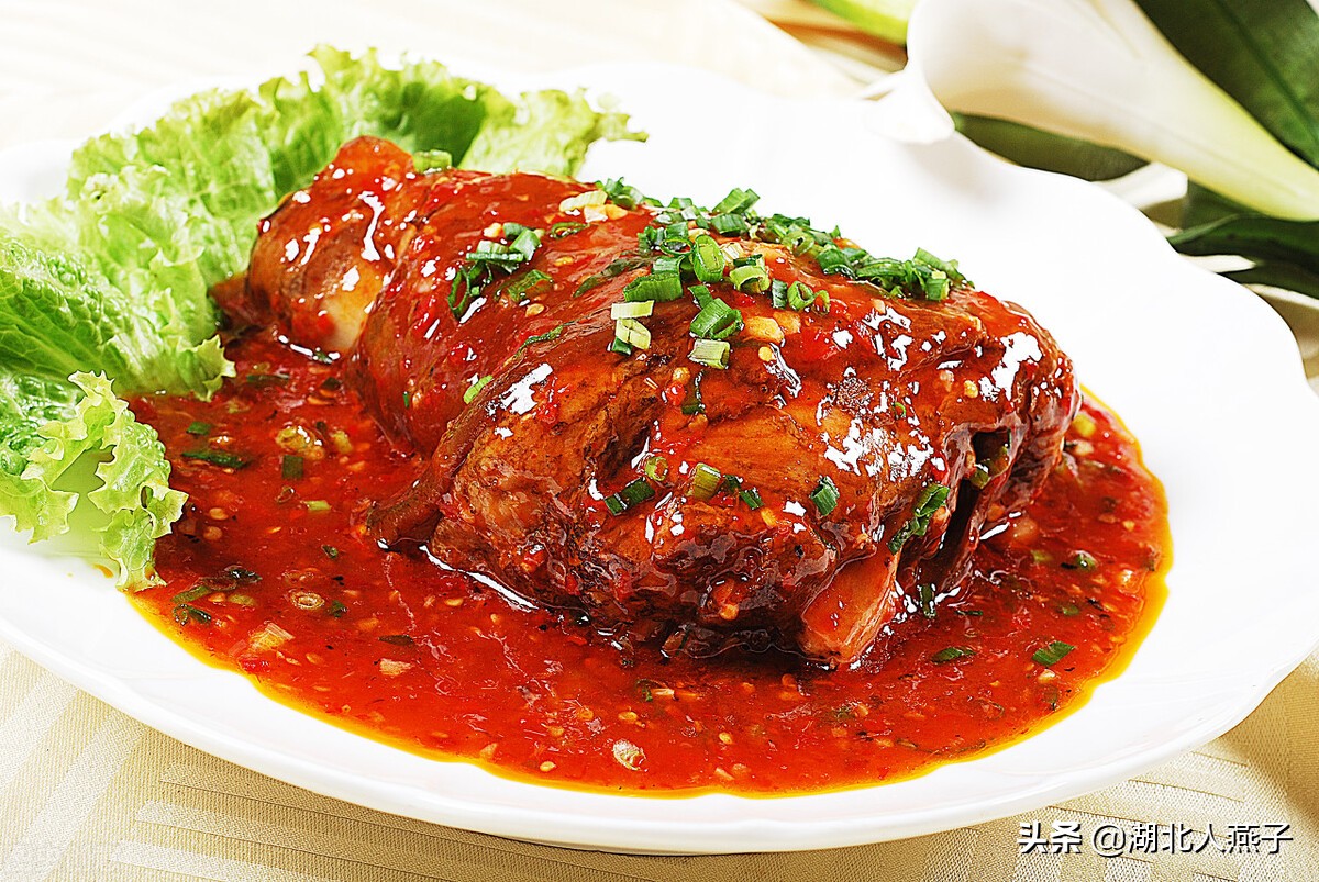 10,沙湖大鱼头沙湖大鱼头是宁夏的十大经典名菜之一.