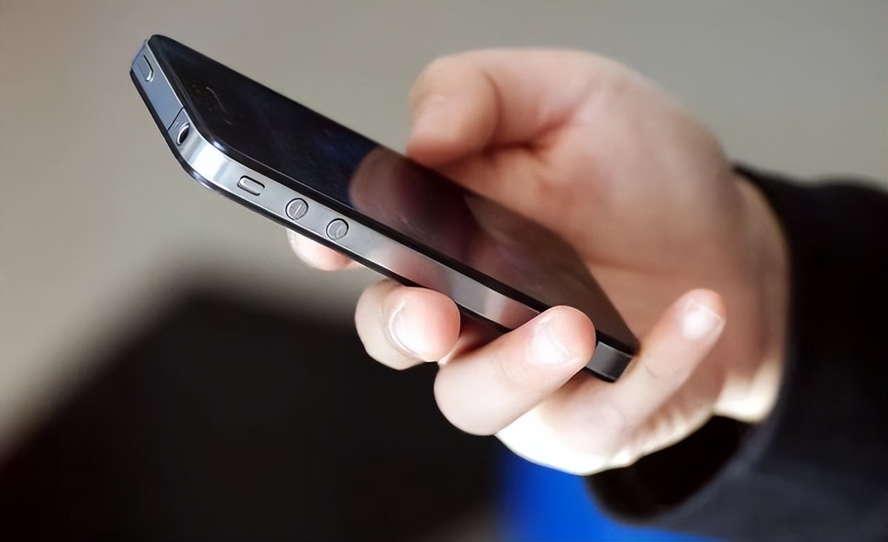 手机左上角冒出现“HD”？别熟视无睹，话费可能就是被它扣少的