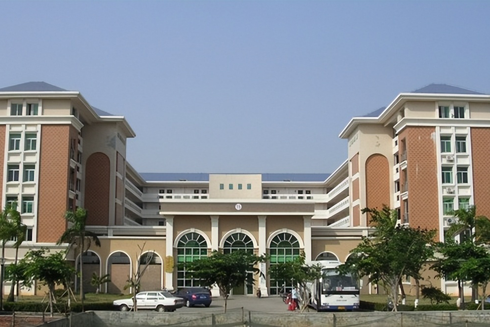 海南大学2022年美术音乐编导表演招生计划公布，录取需要多少分？