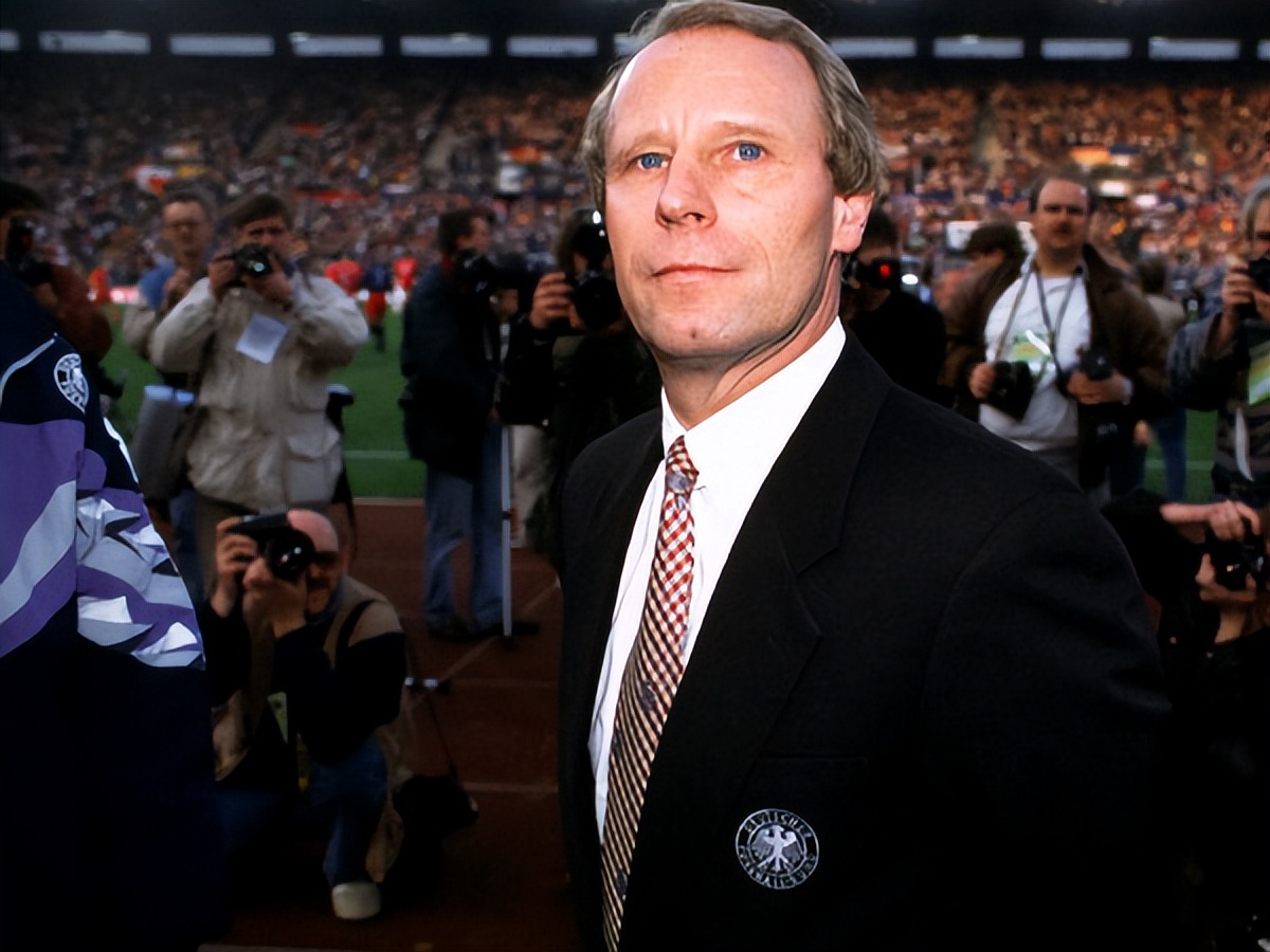 2014年世界杯德国阵容(德国历史最佳阵容:诺伊尔,穆勒只能当替补,世界