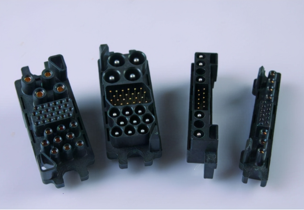 电源连接器图片高清,帮助您认识电源连接器