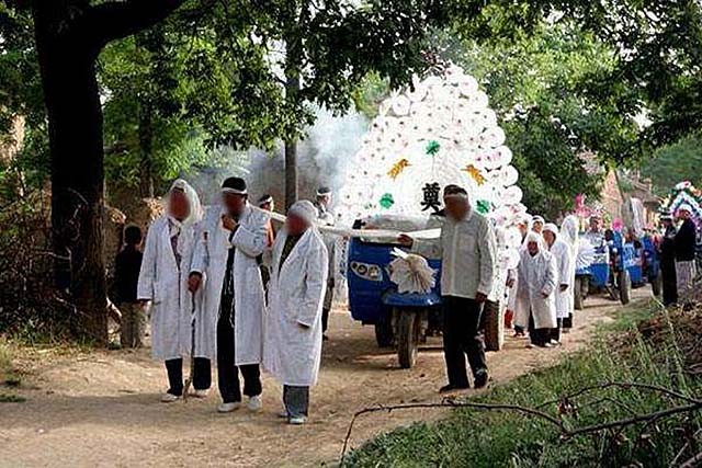 24岁大学生救人溺亡，政府奖励76万抚恤金，3年后其母诞下龙凤胎