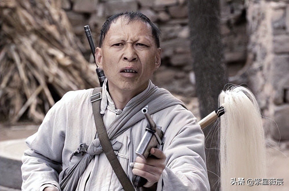 因“太丑”吓哭女演员，演汉奸太像被出租车拒载，女儿却是大美人