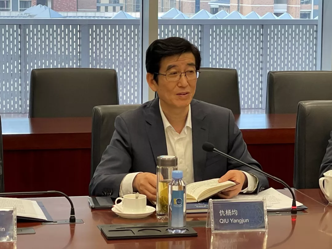 市人大常委会党组副书记、副主任仇杨均一行来访温肯调研