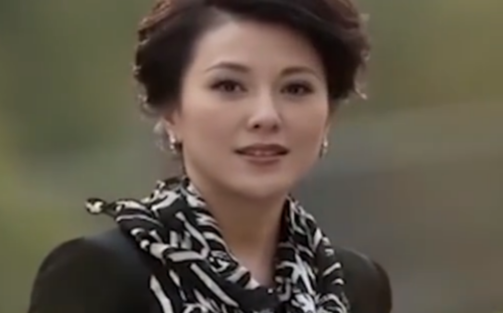 梦桐：曾因没钱买服装遭嘲讽，在央视工作25年，如今46岁活成这样