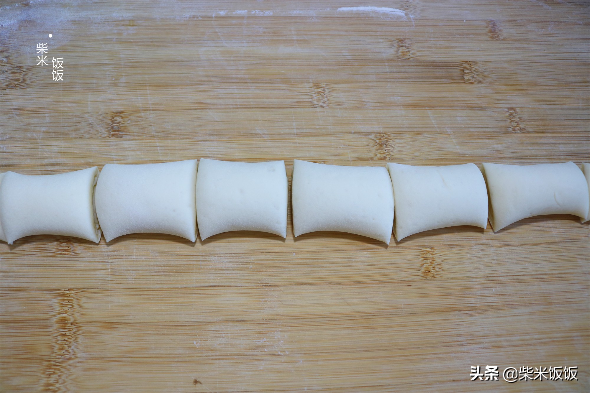 这个饼，我家每周至少做一次，香酥柔软，是我做过的最好吃的饼