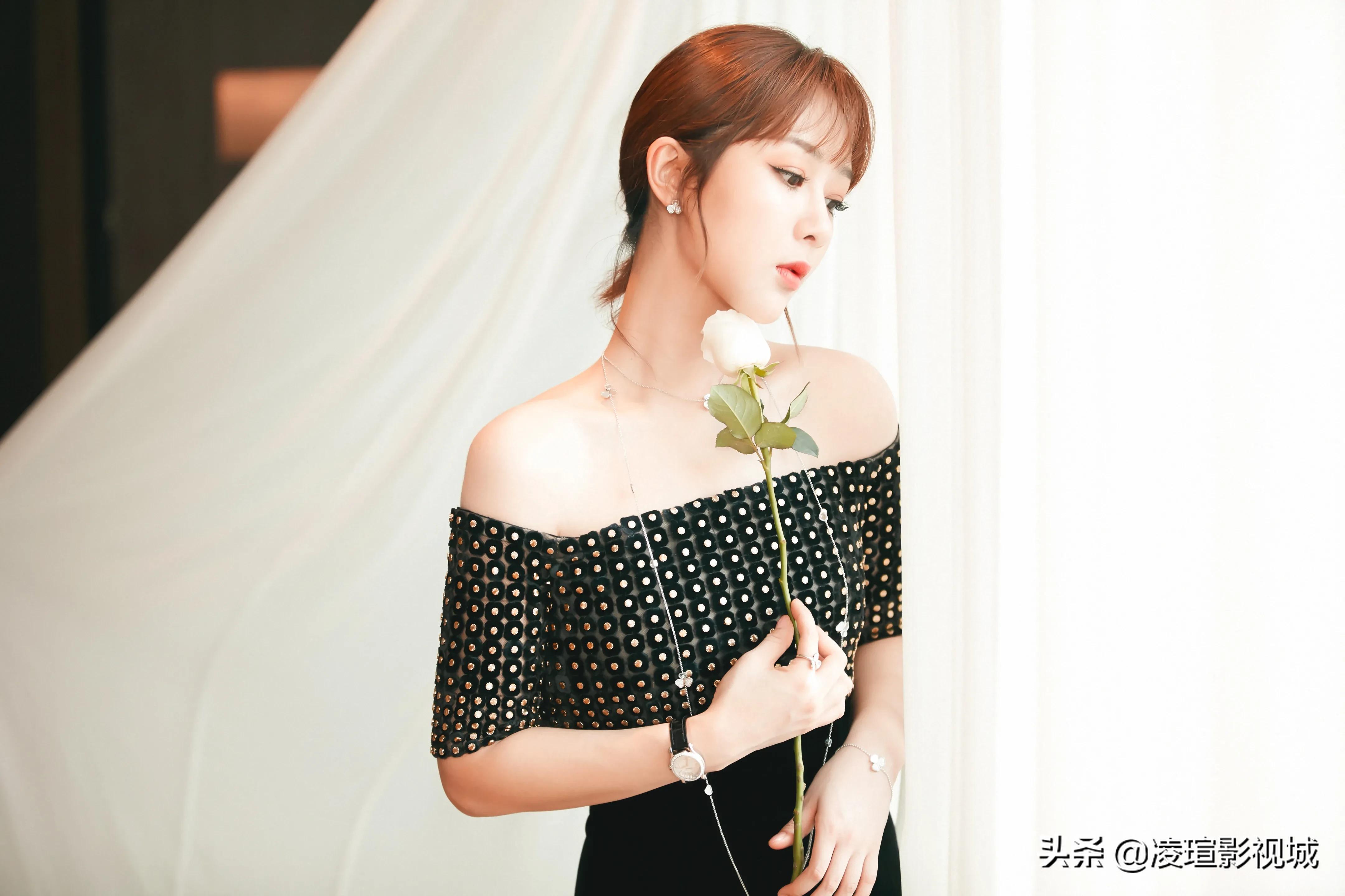 明星壁纸图片分享：杨紫（1）