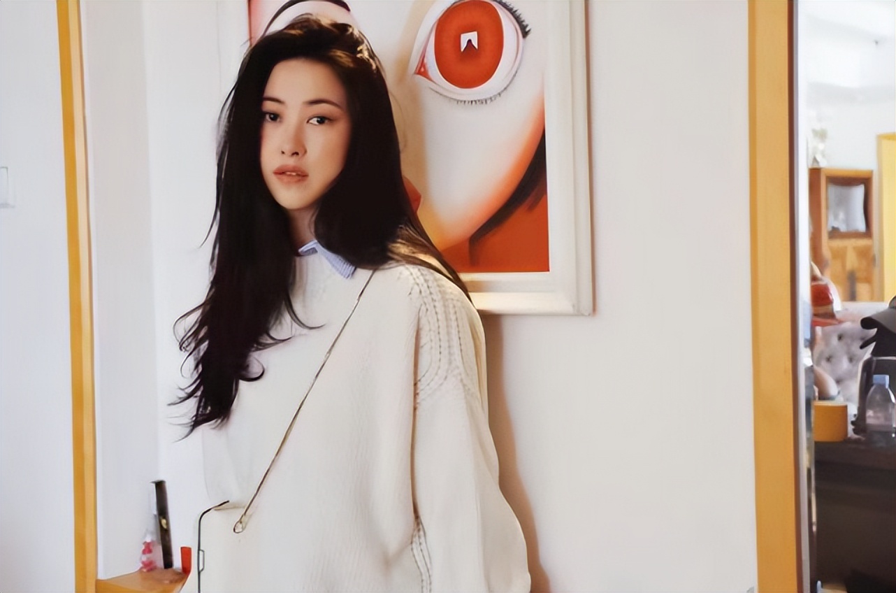 与老公感情出问题?朱珠晒自拍曝情绪崩溃,双眼哭到红肿一脸憔悴