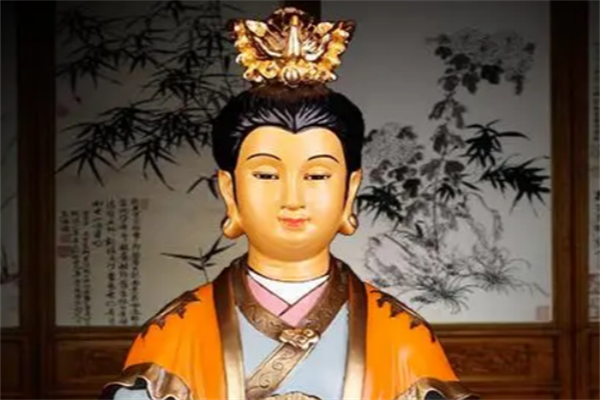 山老母的指引下,孙悟空来到了紫云山千花洞,洞中的这位圣贤——毗蓝婆