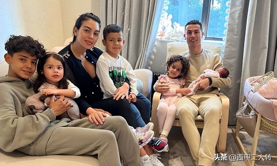 c罗还没结婚吗（已经有5个孩子的C罗，为什么还没有和女友乔治娜结婚？）