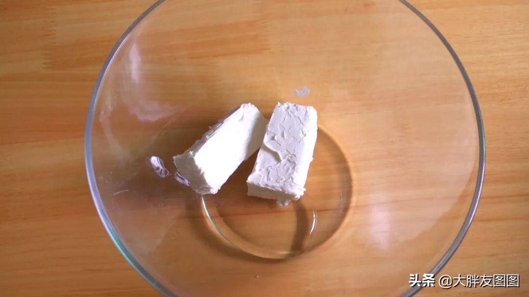 不用面粉怎么做蛋糕（教你自制绵密丝滑的安茹蛋糕）