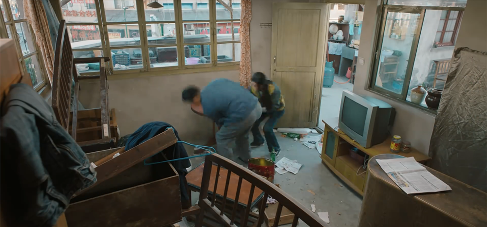 幸福到万家：全家凑35万给弟弟买房，哥嫂住400元小屋，心疼幸福