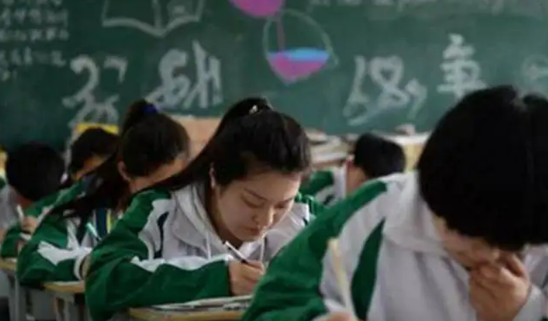 一位清华学生的无奈：考清华的人不是靠勤奋，天赋比努力重要