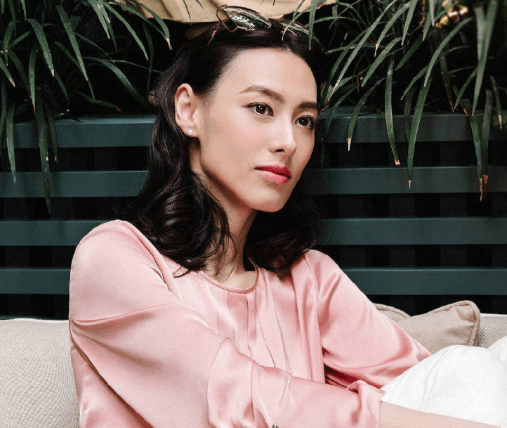 梁洛施是一位出生于澳门的演员,曾经凭借电影《伊莎贝拉》获得葡萄牙