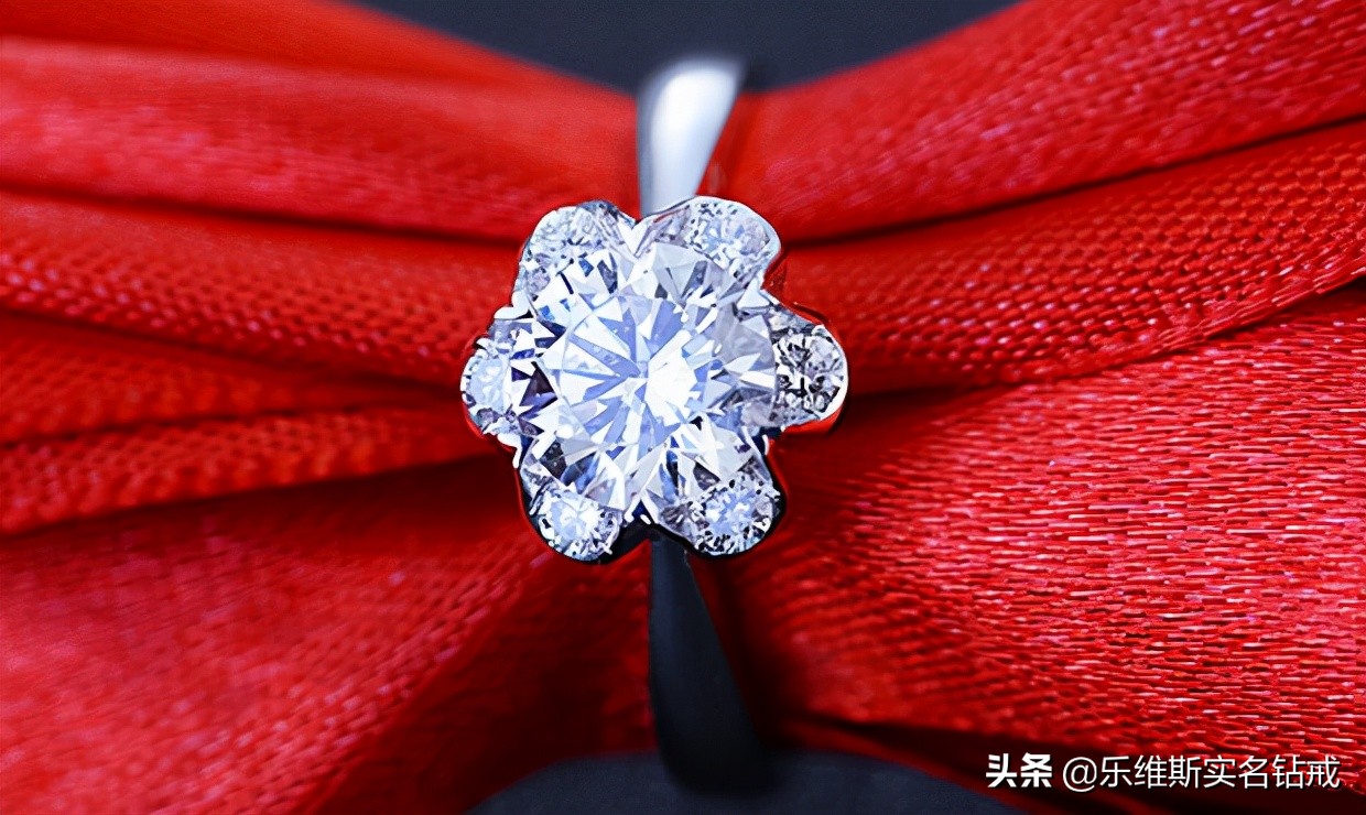 一克拉钻戒价格高吗？情侣送一克拉钻戒夸张吗？有这个必要吗？