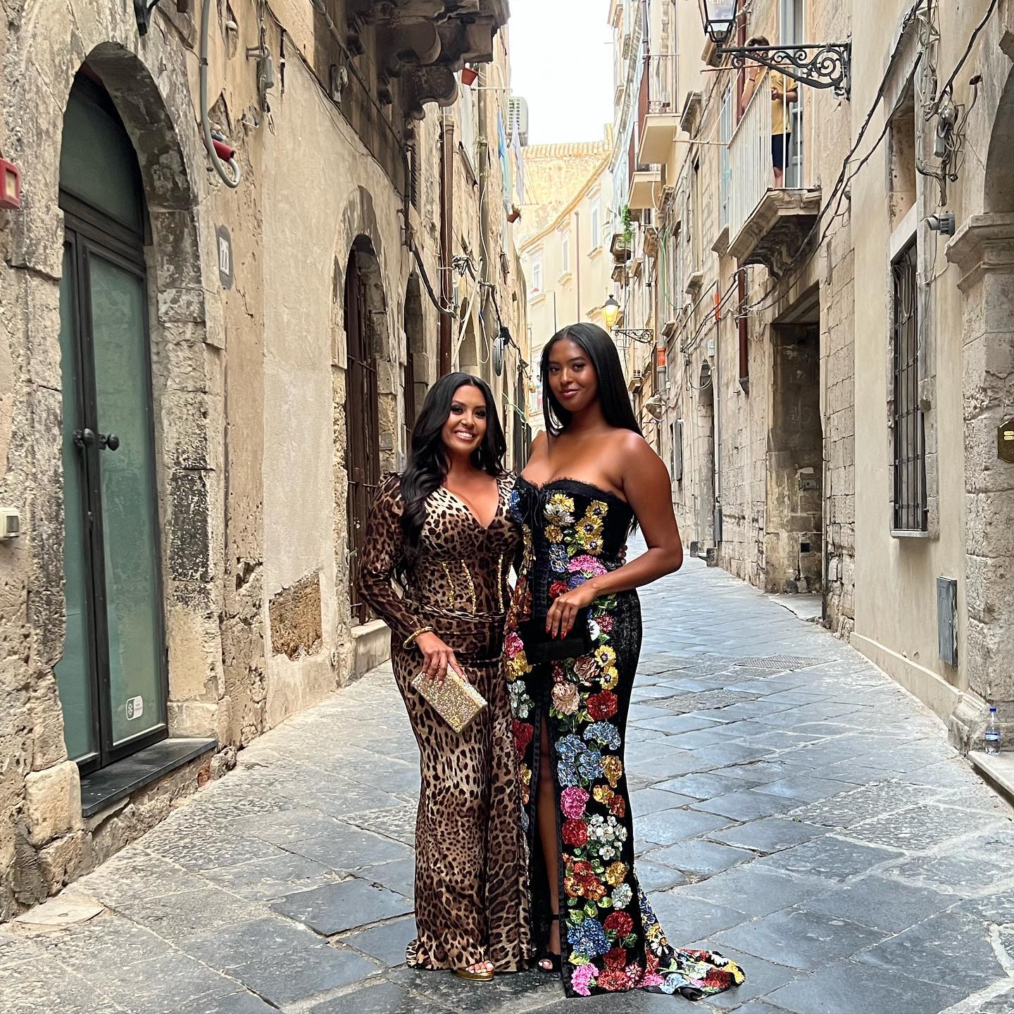 科比老婆身高多少（科比妻子越发丰腴了！穿豹纹裙体重超过180斤，19岁女儿也很性感）