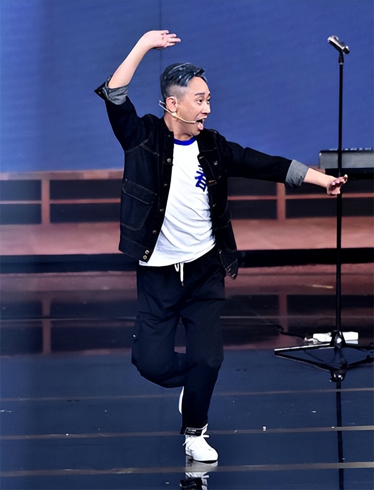 白凯南个人资料简介("笑星"白凯南的狼狈,当时代抛弃你的时候,连个