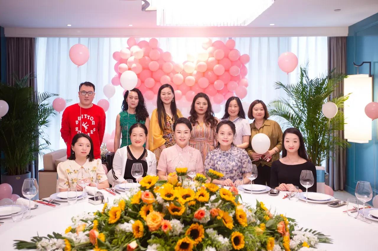 安英蓝海酒店集团安英个人简历 安英个人资料学历-佳迪双