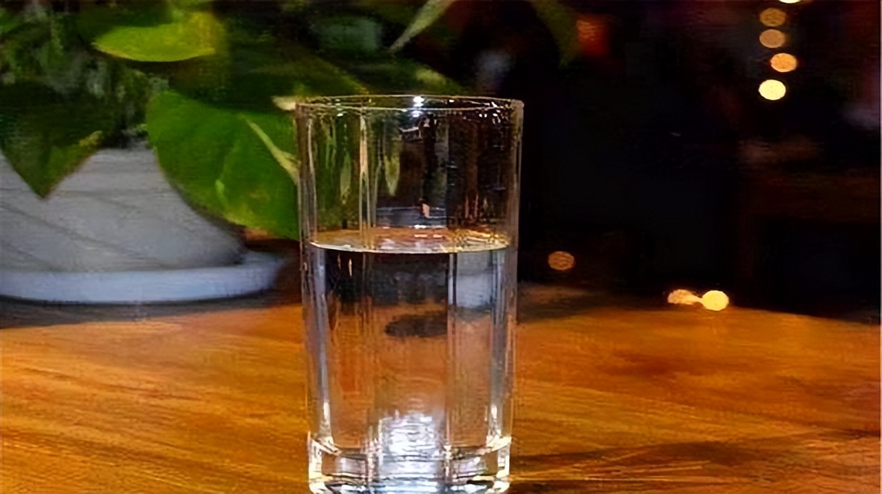 白开水放凉后喝下去，对身体有害？常喝65℃的水会致癌？一文讲清