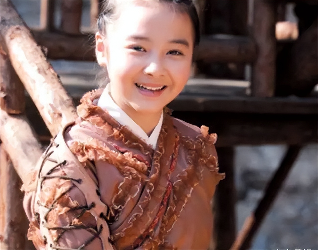 杨丽晓,在《少年包青天3》中饰演小狸,如今逆袭美得不可方物