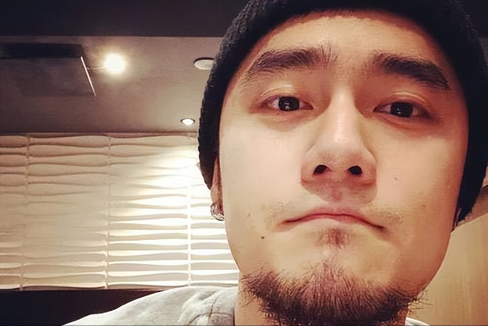 约会三周就闪婚，赵敏雅被家暴惊动警察，曾发短信向前男友求救