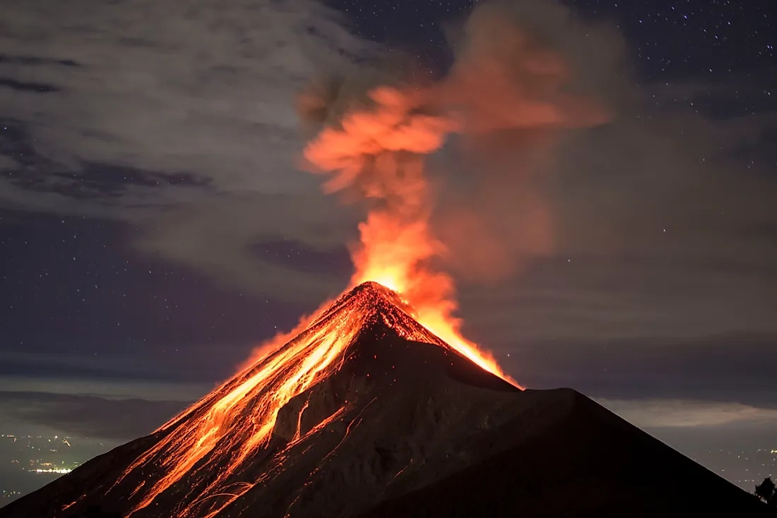 日本火山又喷发了!烟柱冲上1500米高空,富士山还安全吗?