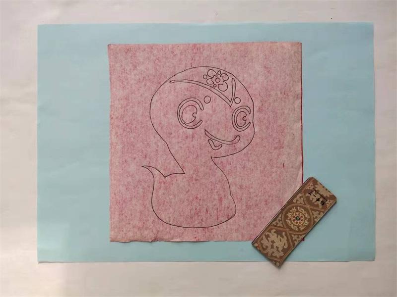 生肖蛇剪纸教程:蛇宝宝软萌可爱,怎么剪出来的?