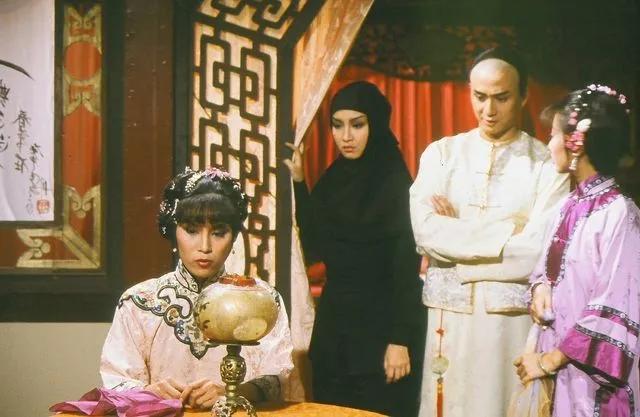 港剧经典《侠女十三妹》黄杏秀、翁美玲版